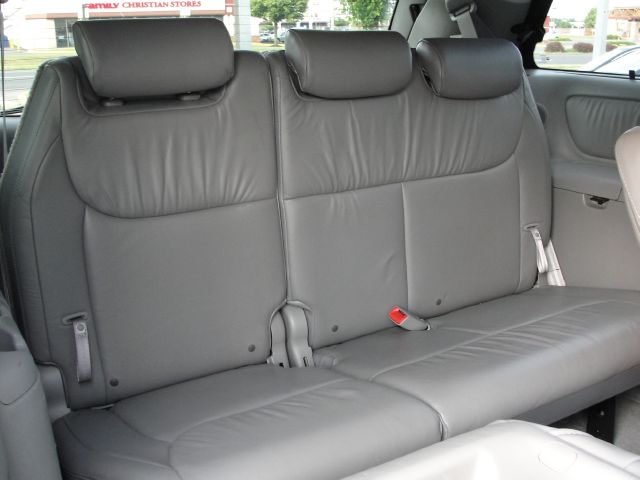 Toyota Sienna 2006 photo 24