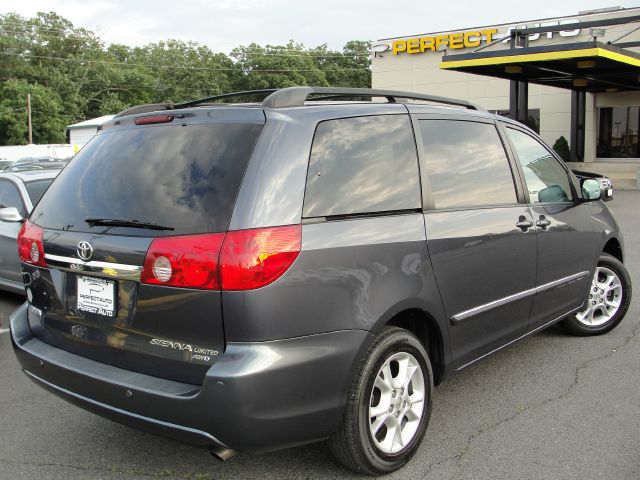 Toyota Sienna 2006 photo 26