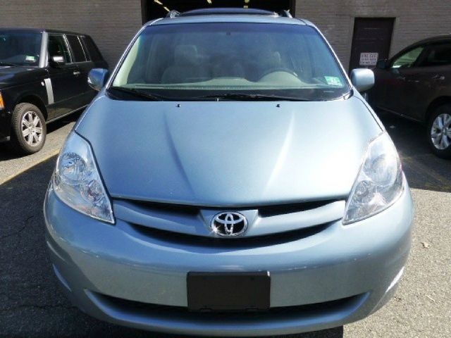 Toyota Sienna 2006 photo 3