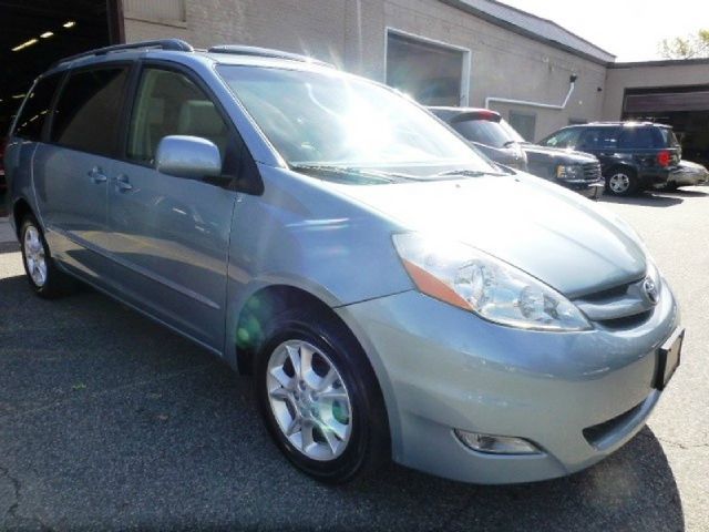 Toyota Sienna 2006 photo 4