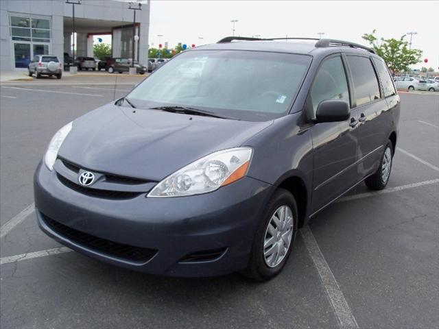 Toyota Sienna 2006 photo 1