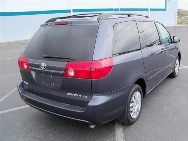 Toyota Sienna 2006 photo 4