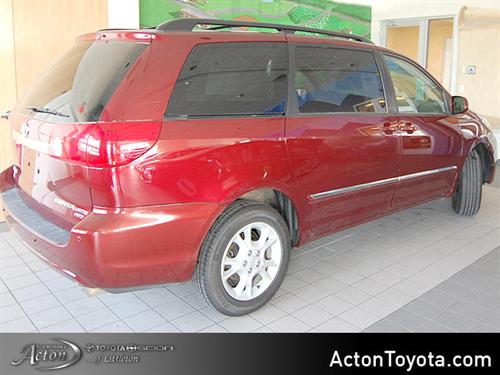 Toyota Sienna 2006 photo 1