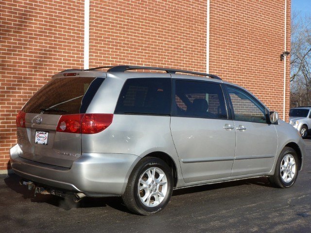 Toyota Sienna 2006 photo 5