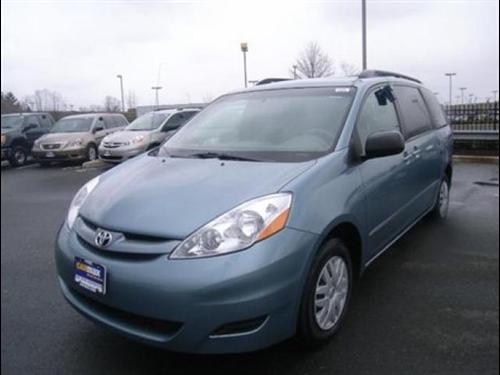 Toyota Sienna 2006 photo 2
