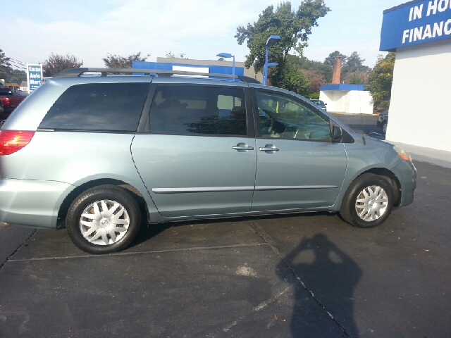Toyota Sienna 2006 photo 3