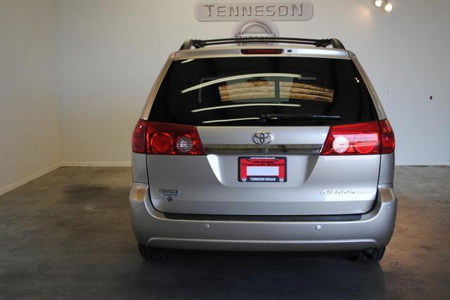 Toyota Sienna 2006 photo 17