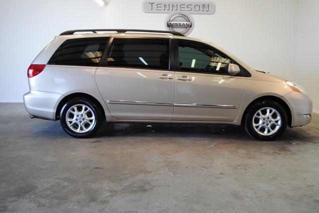 Toyota Sienna 2006 photo 18