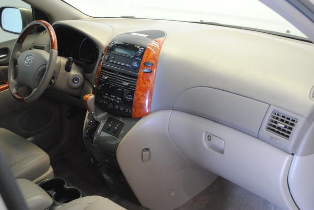 Toyota Sienna 2006 photo 6