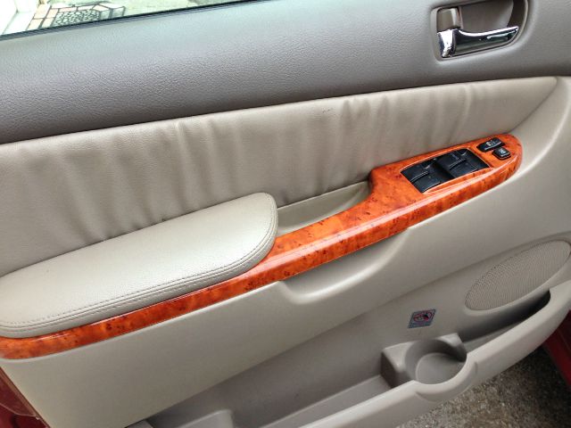 Toyota Sienna SEL Sport Utility 4D Wagon