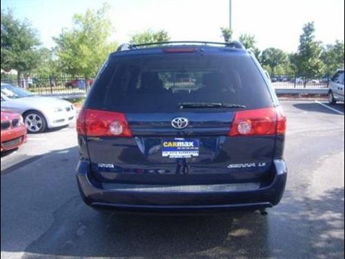 Toyota Sienna 2006 photo 1
