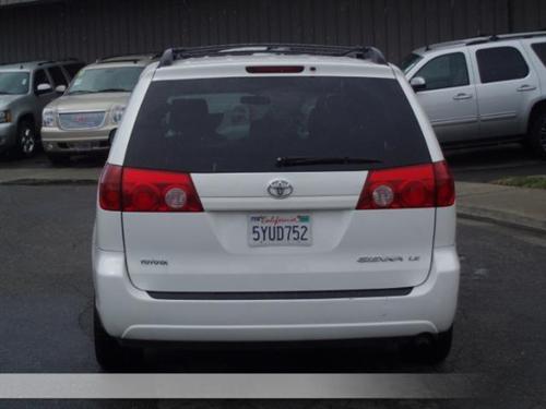 Toyota Sienna 2006 photo 3