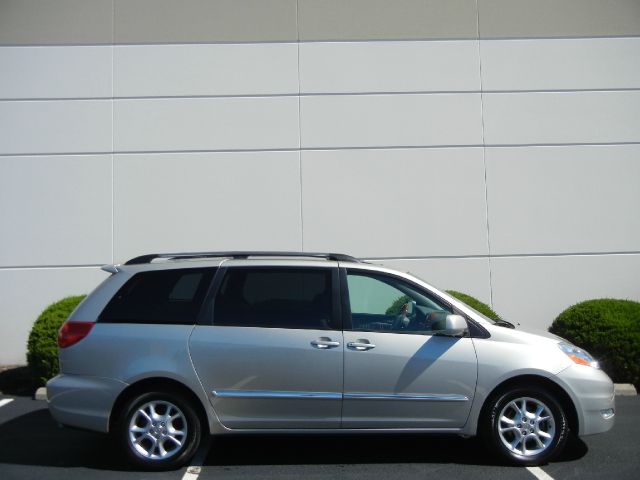 Toyota Sienna 2006 photo 4
