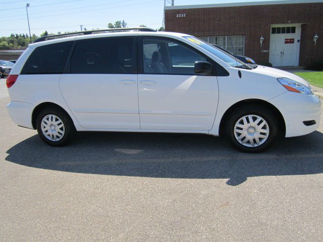 Toyota Sienna 2006 photo 4