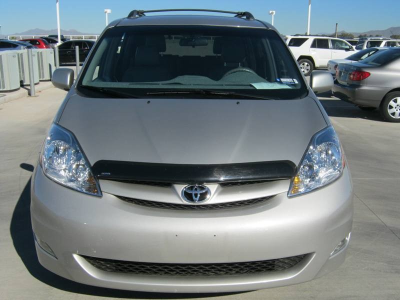 Toyota Sienna 2006 photo 2