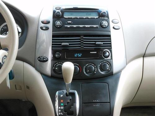 Toyota Sienna 2006 photo 4