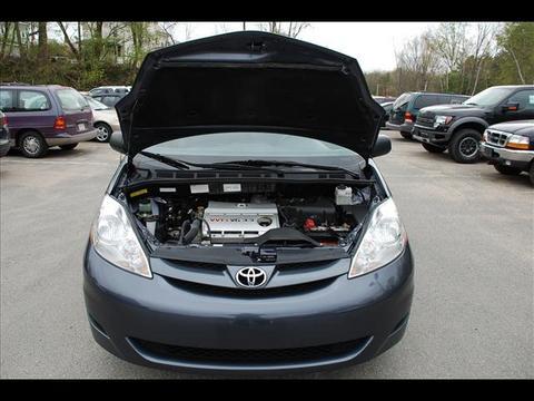 Toyota Sienna 2006 photo 2