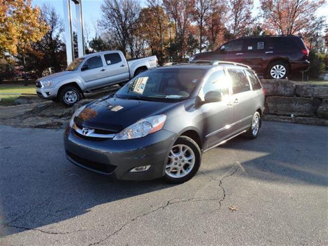 Toyota Sienna 2006 photo 1