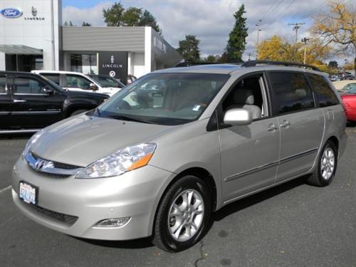 Toyota Sienna SLT 25 Other