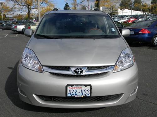 Toyota Sienna 2006 photo 2