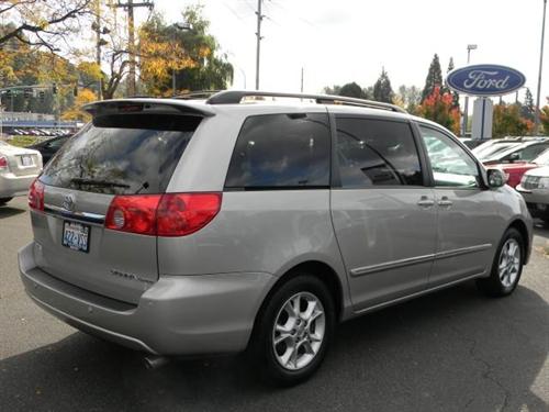 Toyota Sienna 2006 photo 3