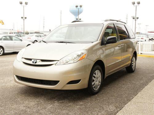 Toyota Sienna 2006 photo 2