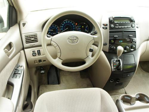 Toyota Sienna 2006 photo 5