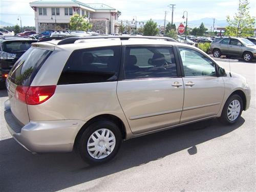 Toyota Sienna 2006 photo 1
