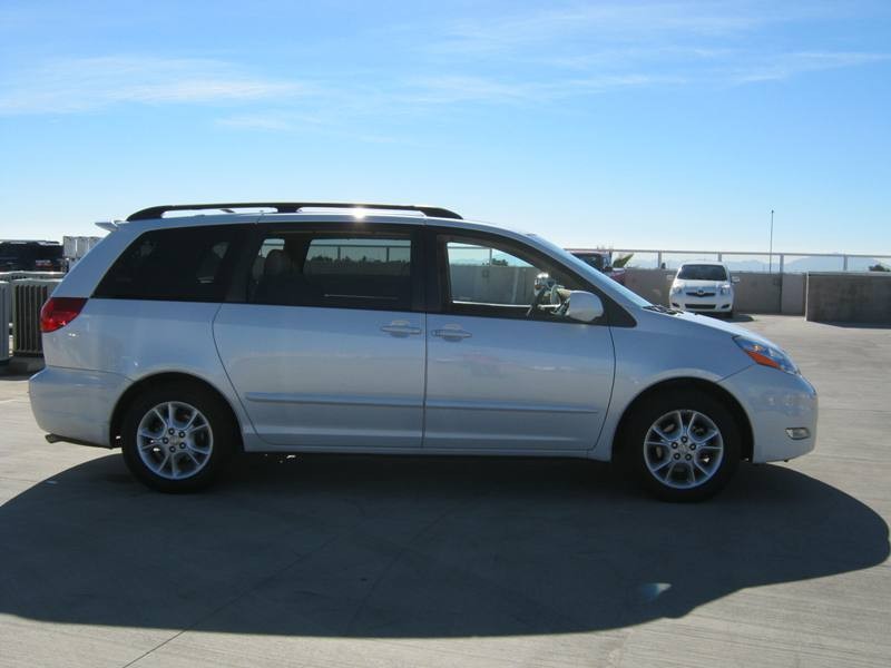 Toyota Sienna 2006 photo 4