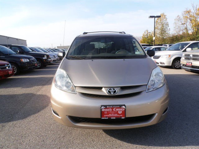 Toyota Sienna 2006 photo 1