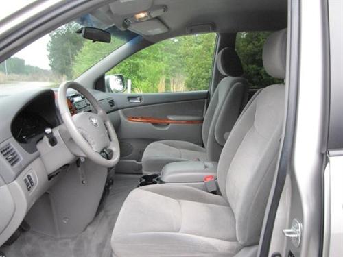 Toyota Sienna 2006 photo 3