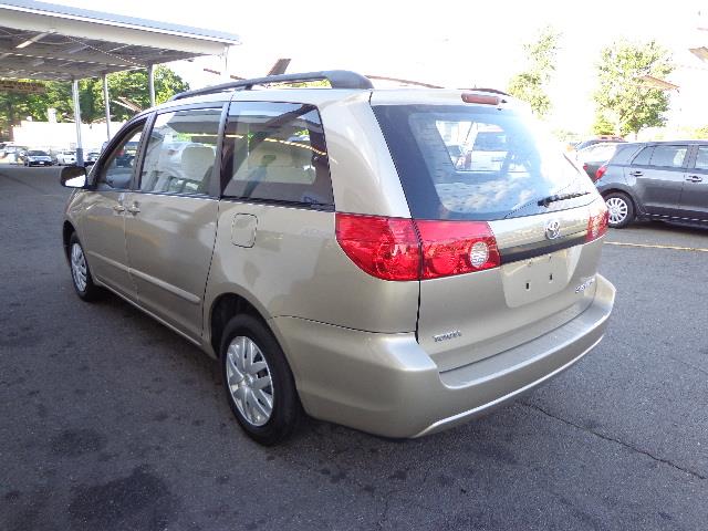 Toyota Sienna 2006 photo 3