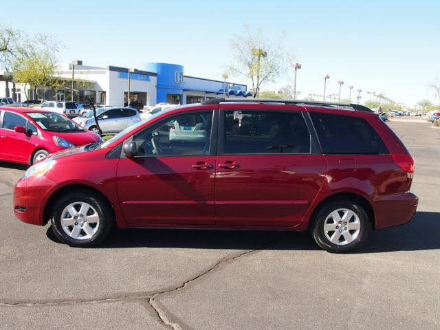 Toyota Sienna 2006 photo 1