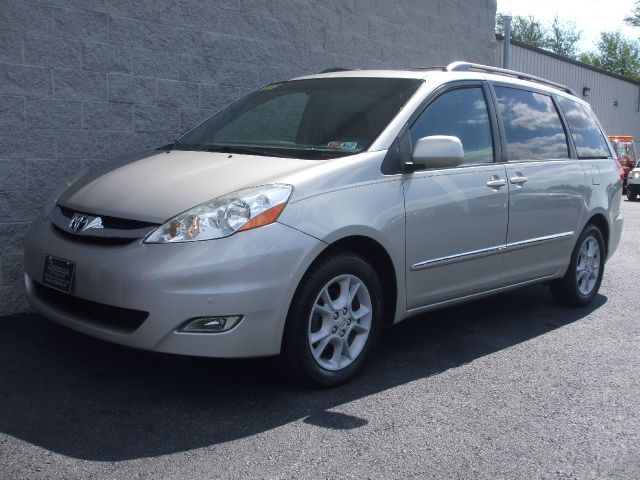 Toyota Sienna 2006 photo 3