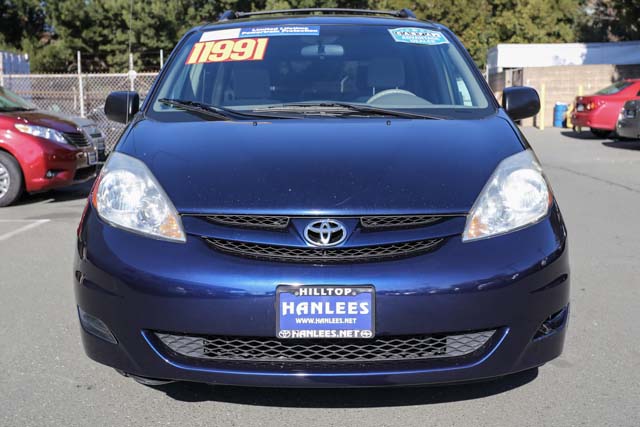 Toyota Sienna 2006 photo 1