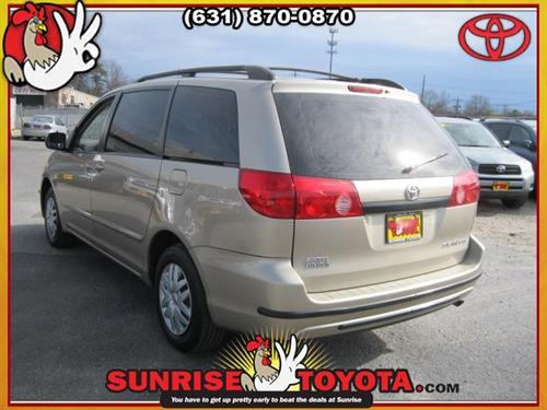 Toyota Sienna 2006 photo 3
