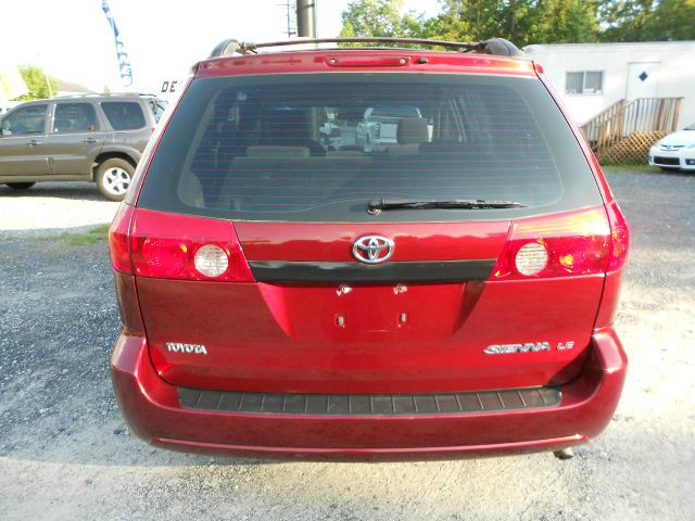 Toyota Sienna 2006 photo 9