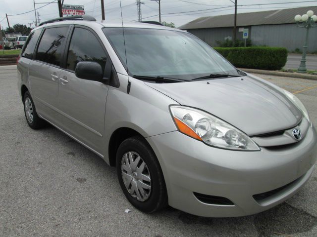 Toyota Sienna 2006 photo 18