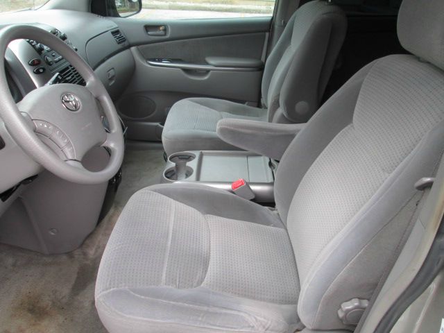 Toyota Sienna 2006 photo 3