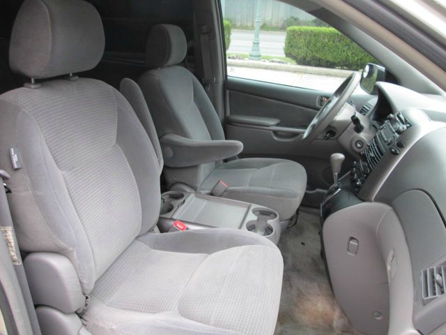 Toyota Sienna 2006 photo 8