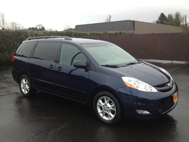 Toyota Sienna Eddie Bauer 4x4 Unspecified