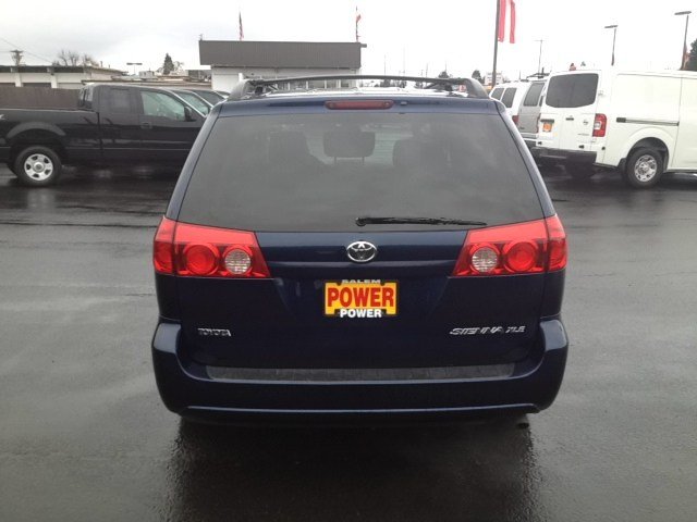 Toyota Sienna 2006 photo 3
