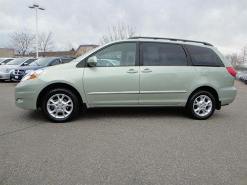 Toyota Sienna 2006 photo 2