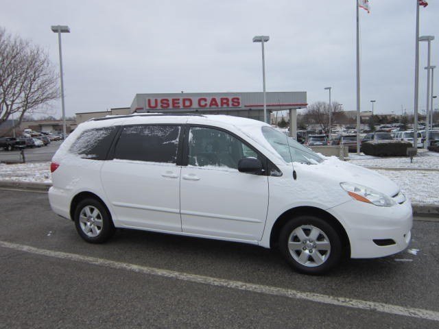 Toyota Sienna 2006 photo 1