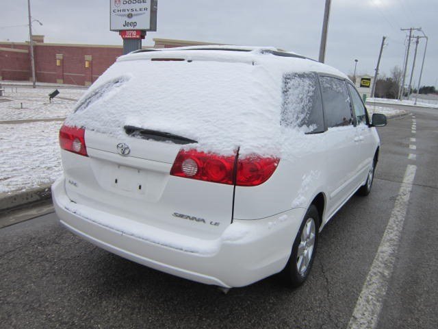 Toyota Sienna 2006 photo 5