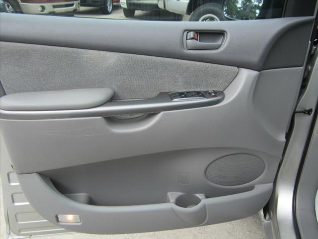 Toyota Sienna 2006 photo 11