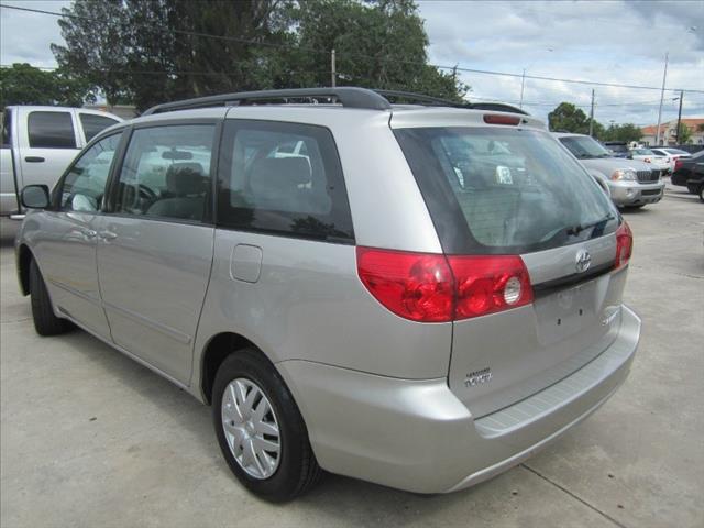 Toyota Sienna 2006 photo 5