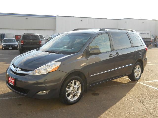 Toyota Sienna 2006 photo 1