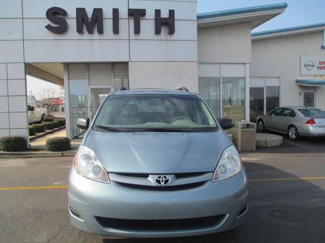 Toyota Sienna 2006 photo 1