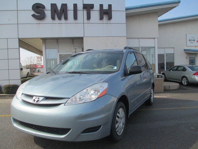 Toyota Sienna 2006 photo 2